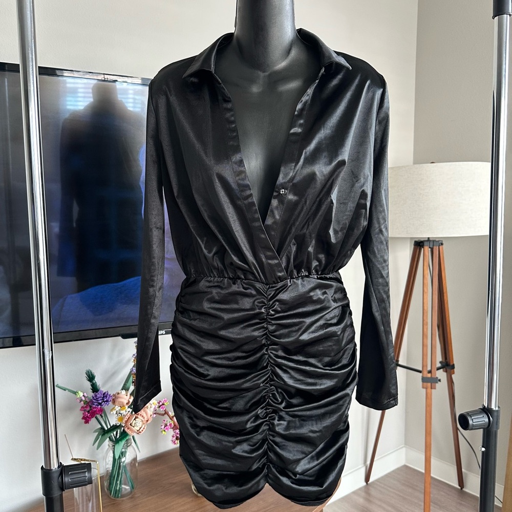 Elegant Black Ruched Dress